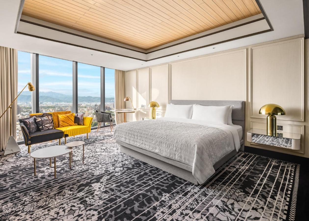 Le Meridien טאיצ'ונג מראה חיצוני תמונה A bedroom at the hotel