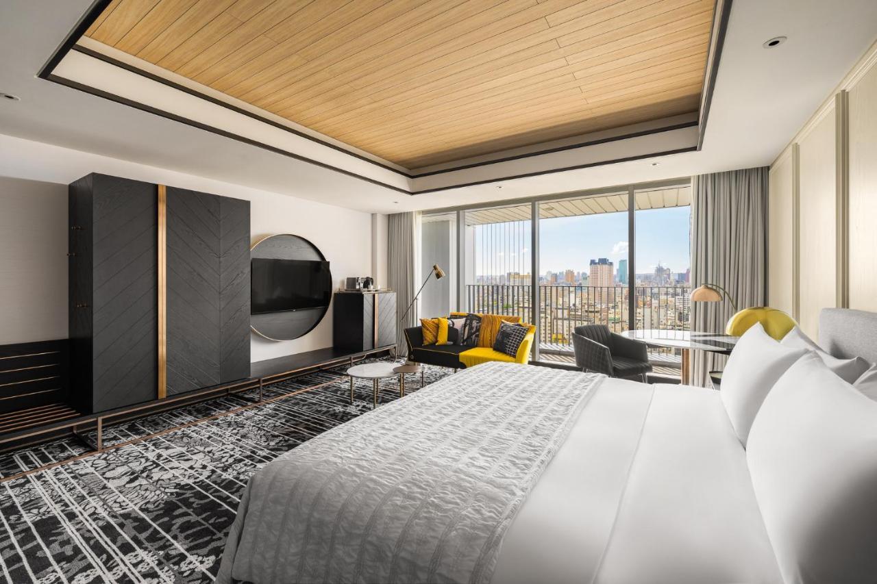 Le Meridien טאיצ'ונג מראה חיצוני תמונה A guest room at the Westin Nanjing