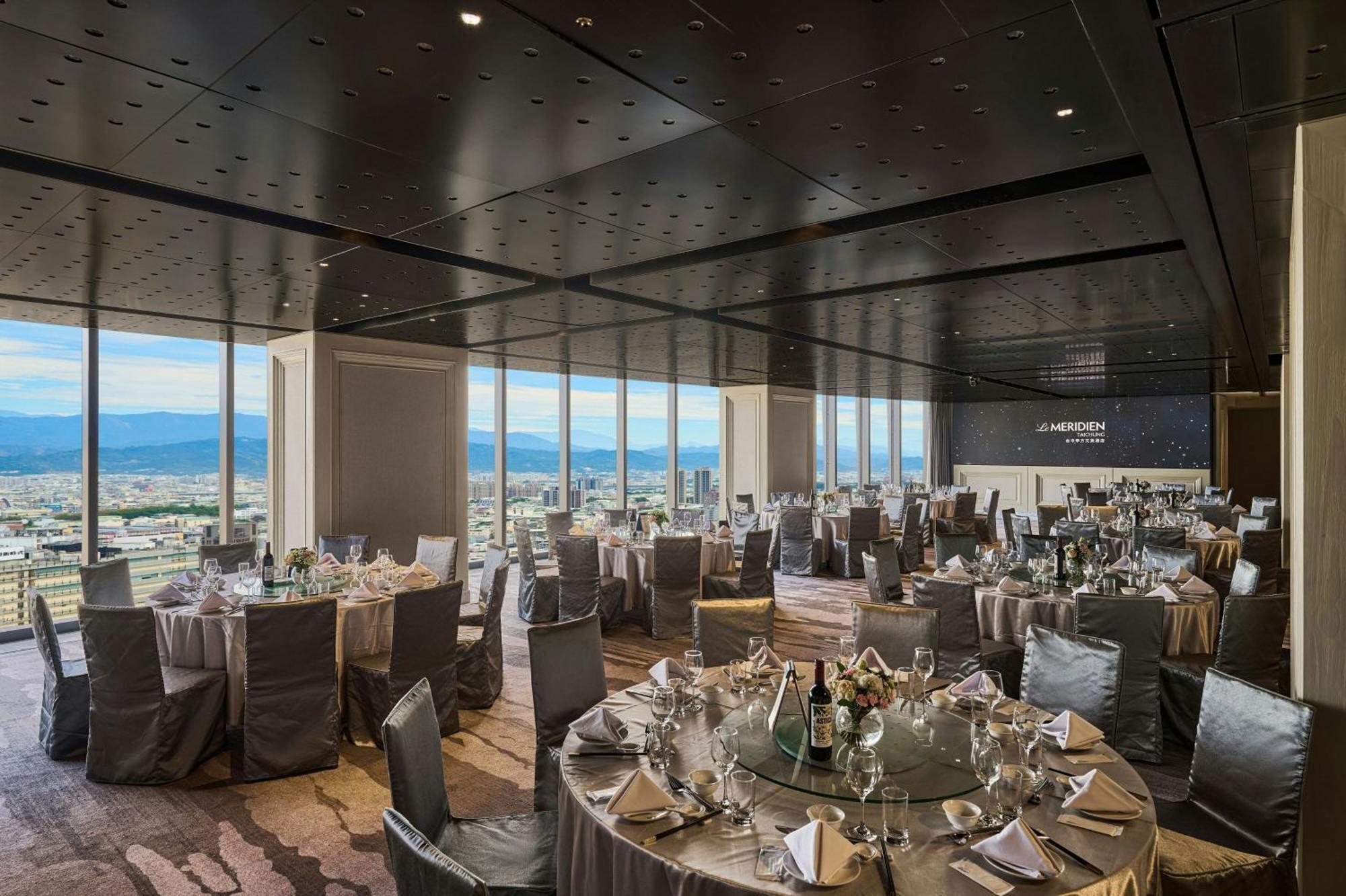 Le Meridien טאיצ'ונג מראה חיצוני תמונה The 39th floor of the hotel