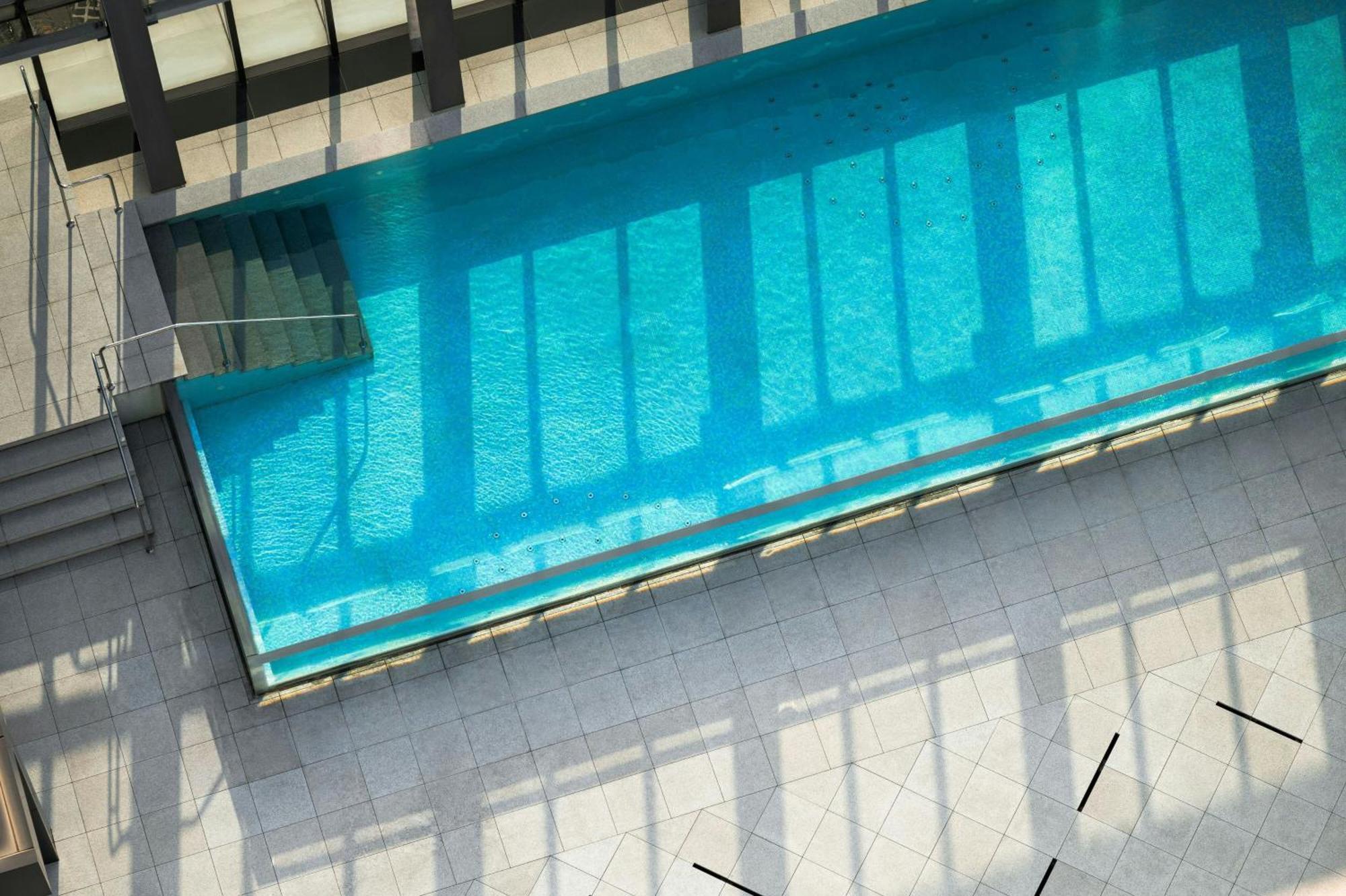 Le Meridien טאיצ'ונג מראה חיצוני תמונה The pool at the top of the hotel
