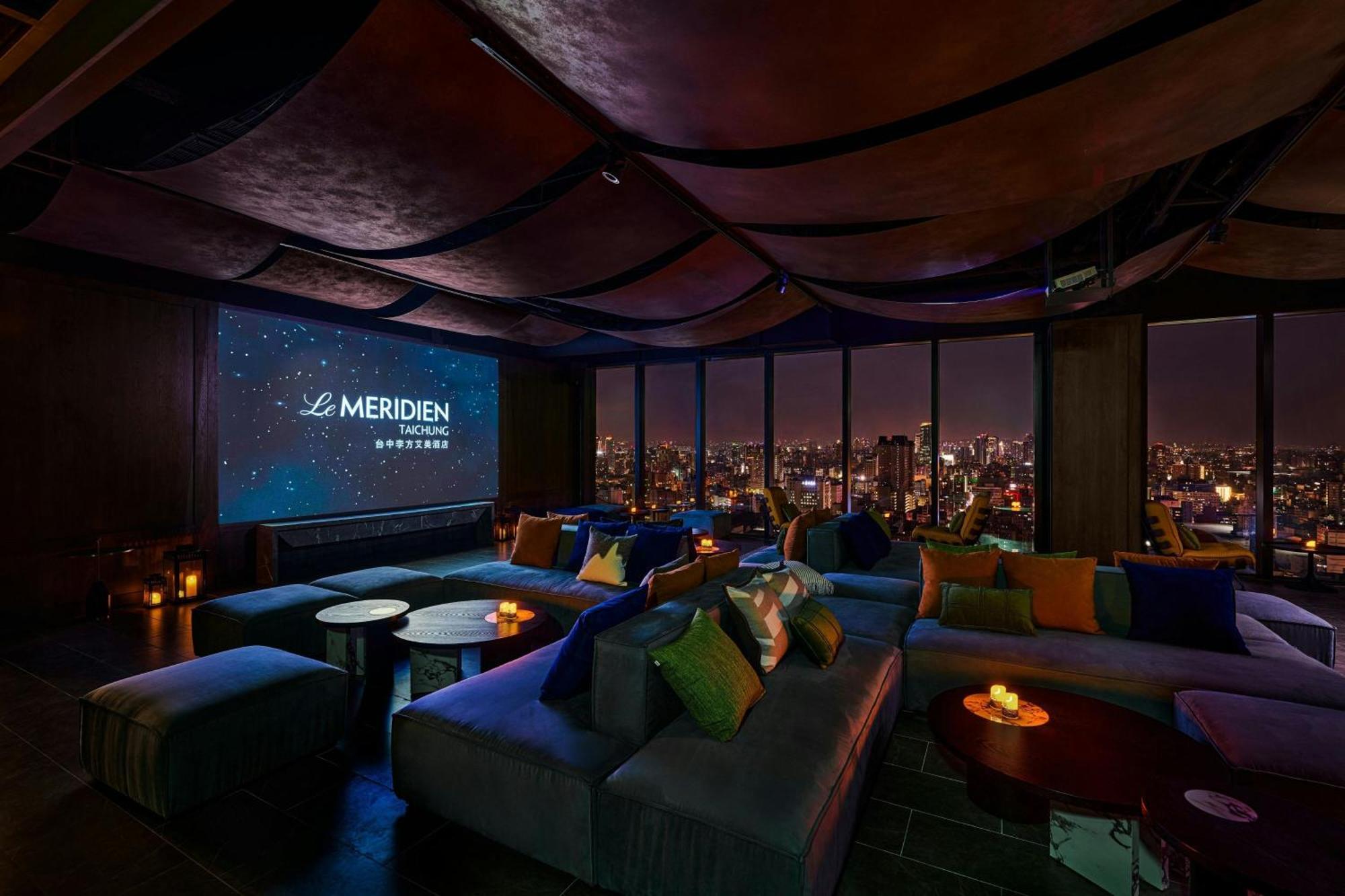 Le Meridien טאיצ'ונג מראה חיצוני תמונה The 63rd floor lounge